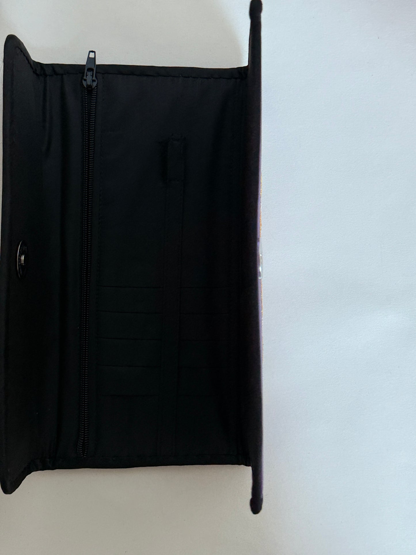 Yunnan Handmade Embroidered Cardholder – A Fusion of Heritage & Modern Elegance