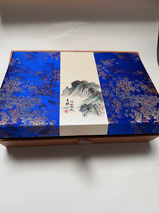 small green mandarin gift box