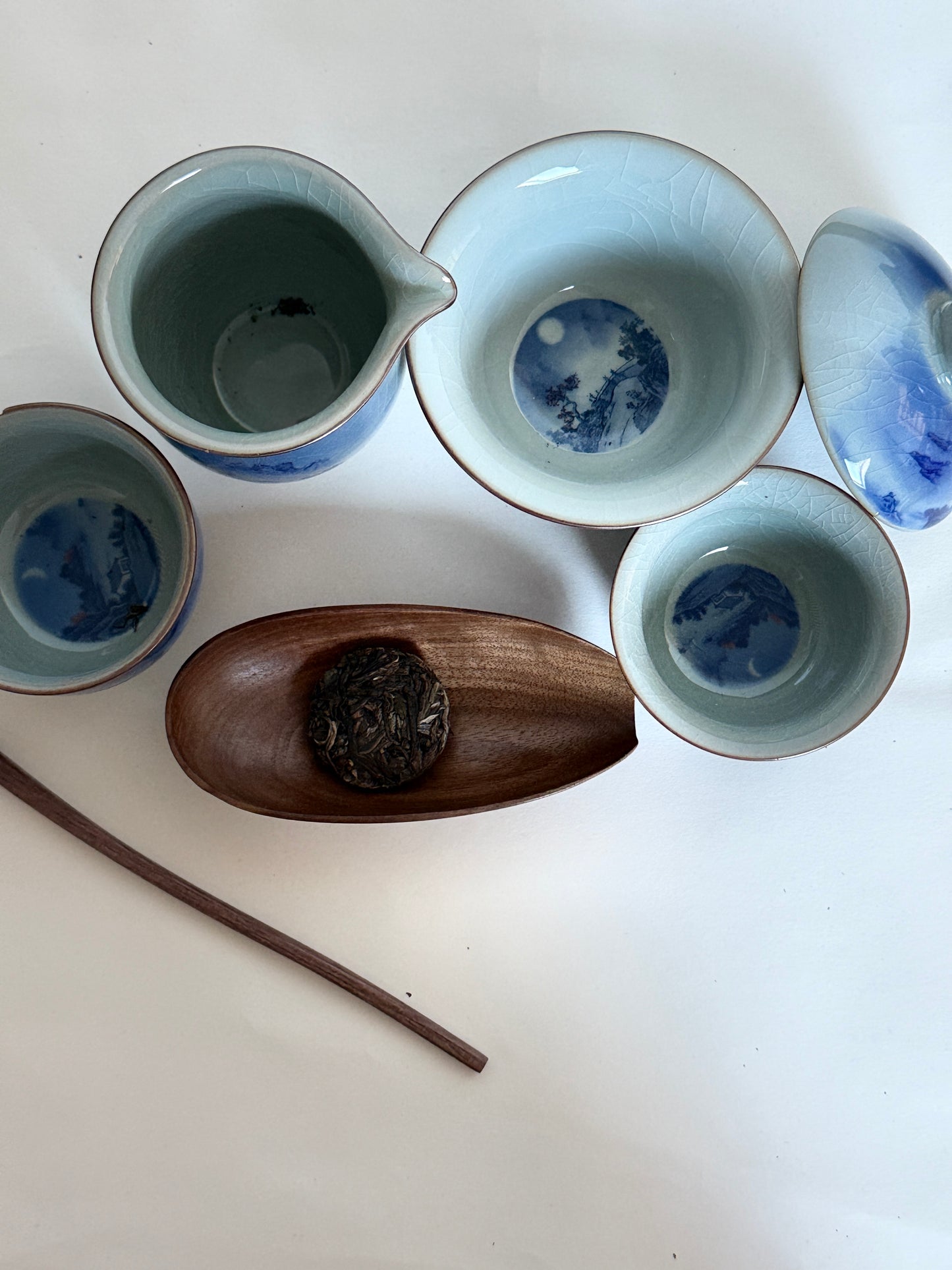 Jingdezhen Porcelain Gaiwan – A Fusion of Tradition & Modern Elegance